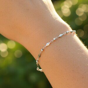 "Elegant & Trendy Bracelet, A Perfect Gift for Women, Thoughtful, EVCH1671